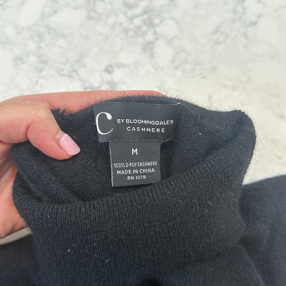 C by Bloomingdale’s sleeveless cashmere - Picture 3 of 5